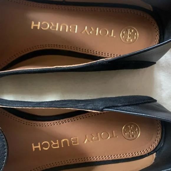 Tory Burch Black Leather Flats Timeless Style - Picture 2 of 6
